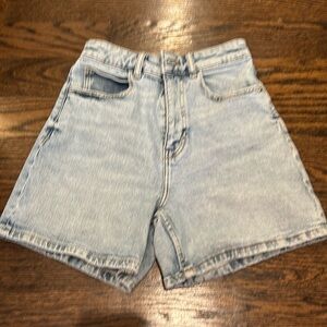 Zara Mom short size 2